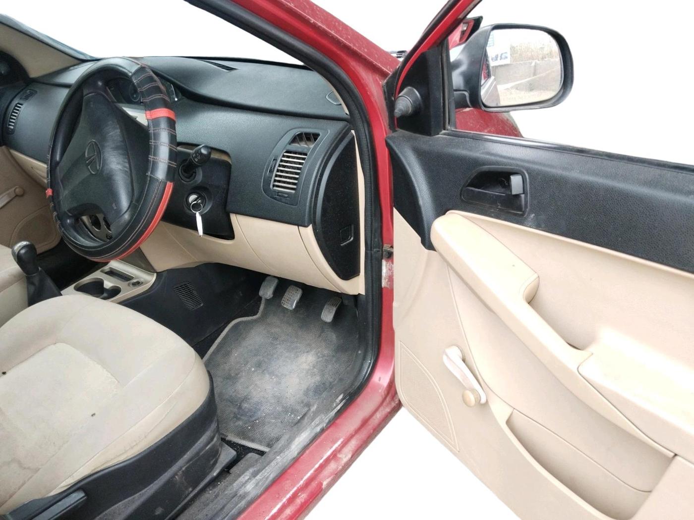 2012 Tata Indica Vista LS QUADRAJET, Diesel, Manual, 75,471 km, interior