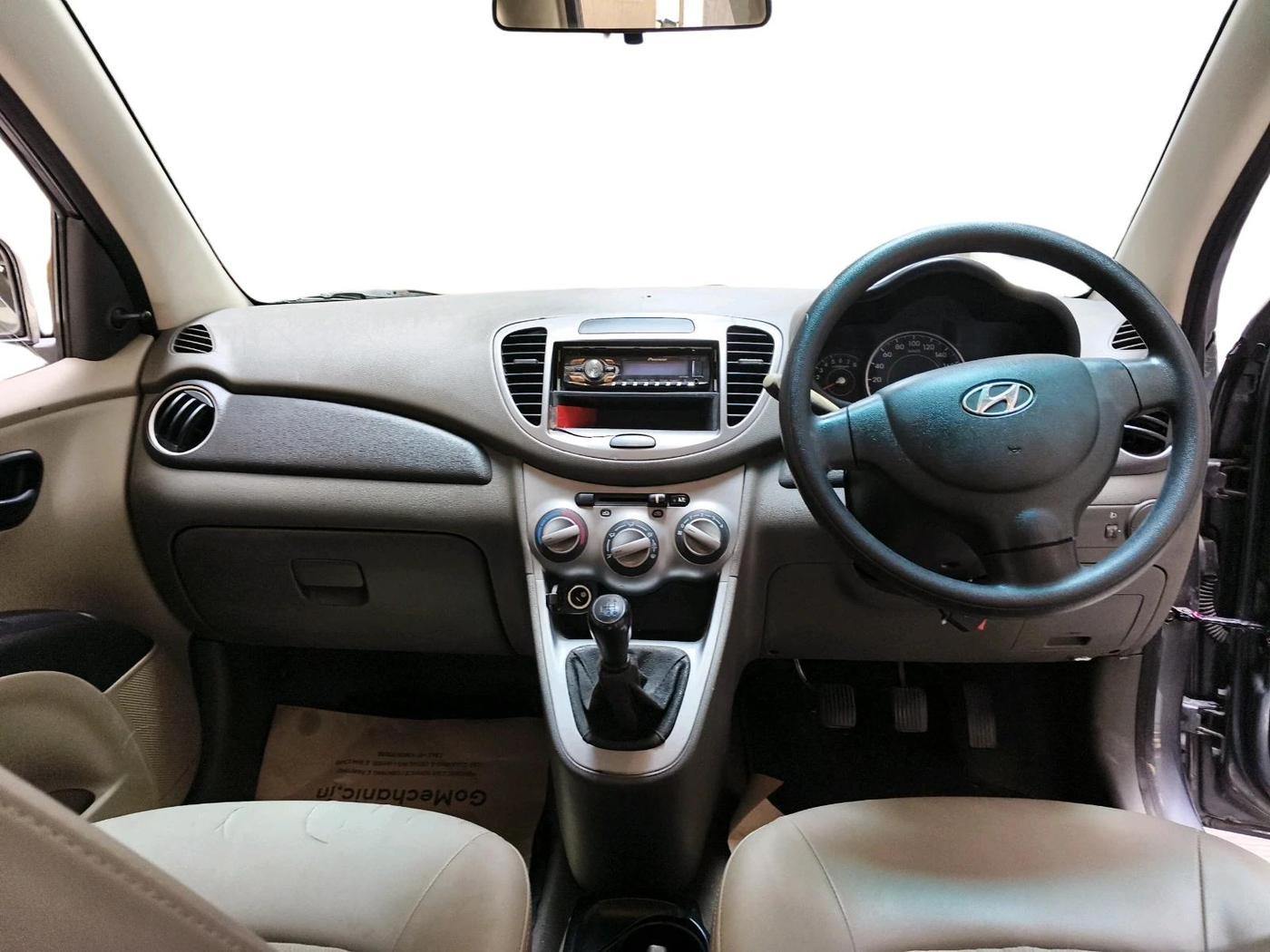 2012 Hyundai i10 ERA 1.1, Petrol, Manual, 61,097 km, interior
