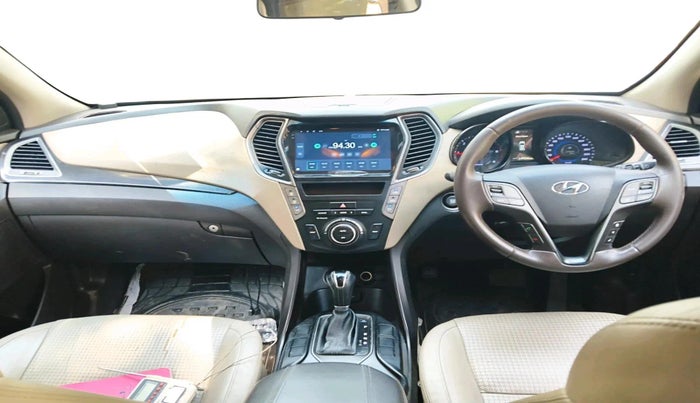 2015 Hyundai Santa Fe 4 WD AT, Diesel, Automatic, 1,10,936 km, interior