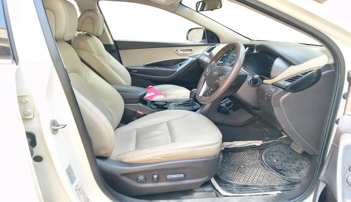 2015 Hyundai Santa Fe 4 WD AT, Diesel, Automatic, 1,10,936 km, interior