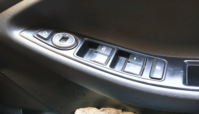 2017 Hyundai i20 Active 1.2 S, Petrol, Manual, 53,579 km, interior