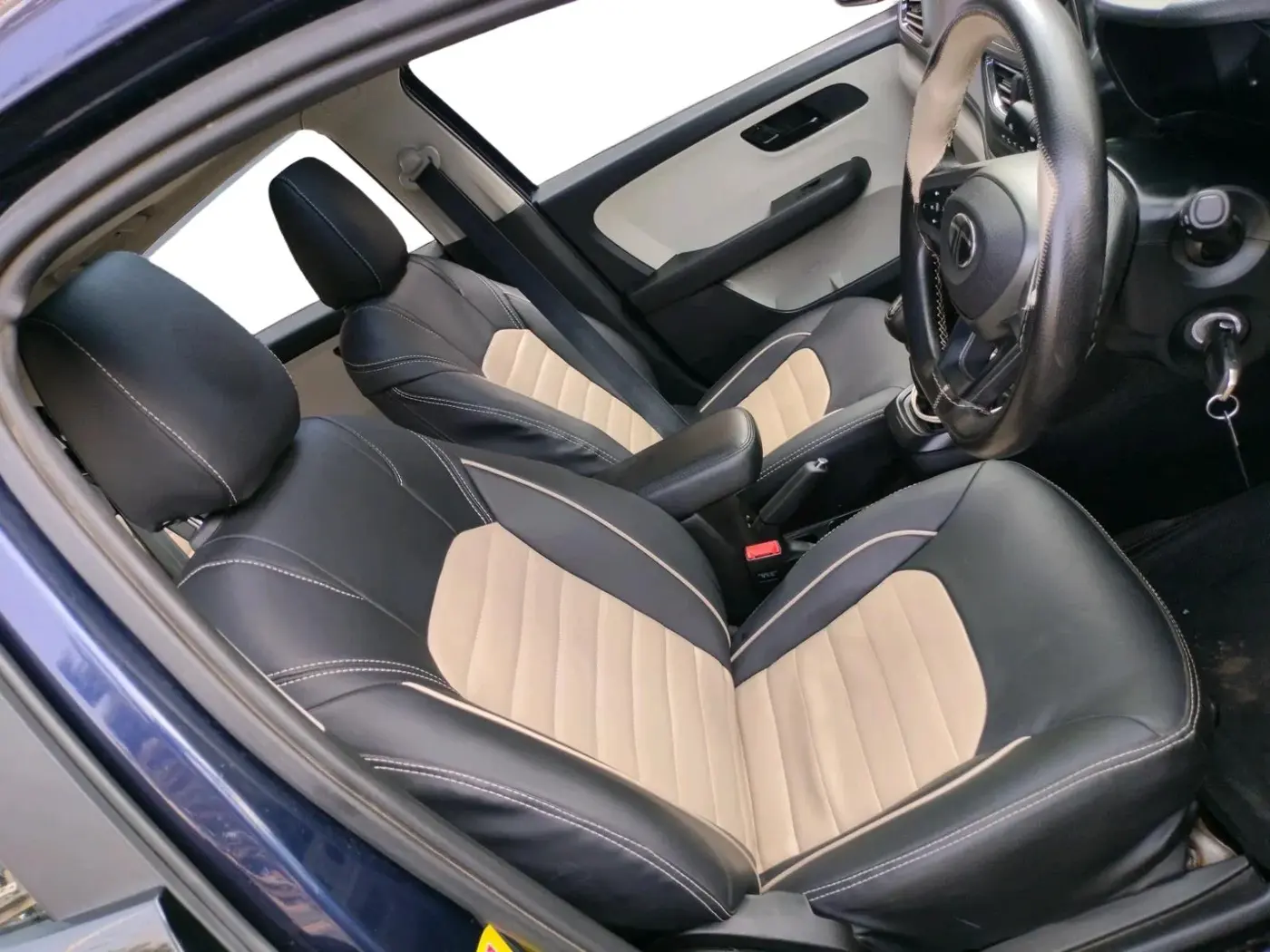 2025 Tata ALTROZ XM PLUS SUNROOF CNG, CNG, Manual, 26,864 km, interior