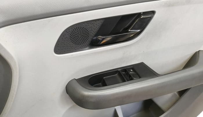 2021 Tata ALTROZ XE PETROL, Petrol, Manual, 14,438 km, interior