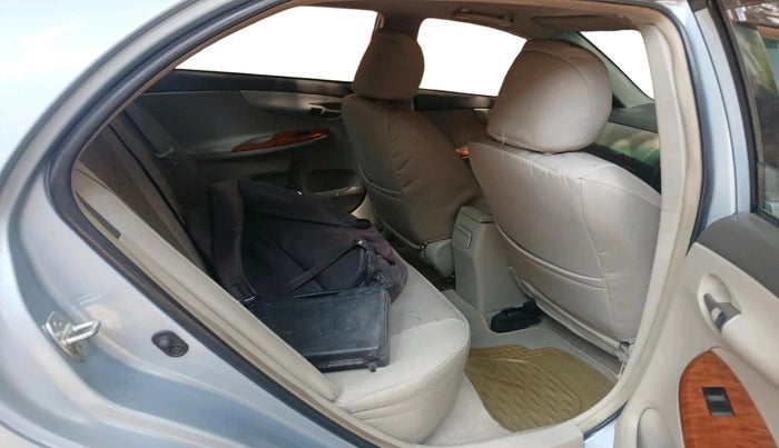 2011 Toyota Corolla Altis G PETROL, Petrol, Manual, 1,27,714 km, interior