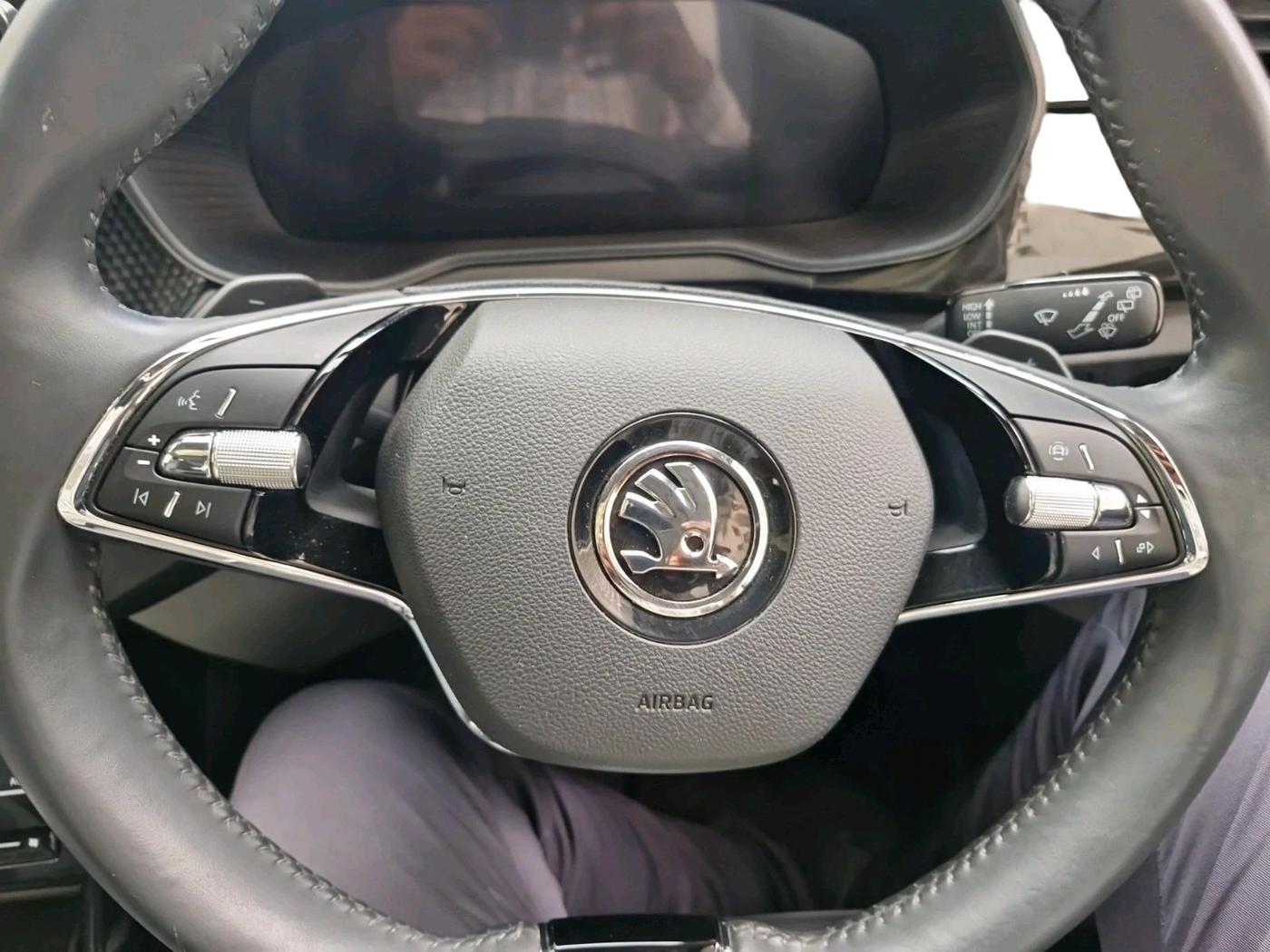 2025 Skoda KUSHAQ  Prestige 1.0L TSI AT, Petrol, Automatic, 5,755 km, interior