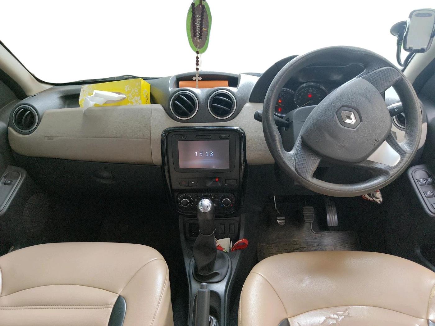 2015 Renault Duster 85 PS RXL DIESEL, Diesel, Manual, 1,44,815 km, interior