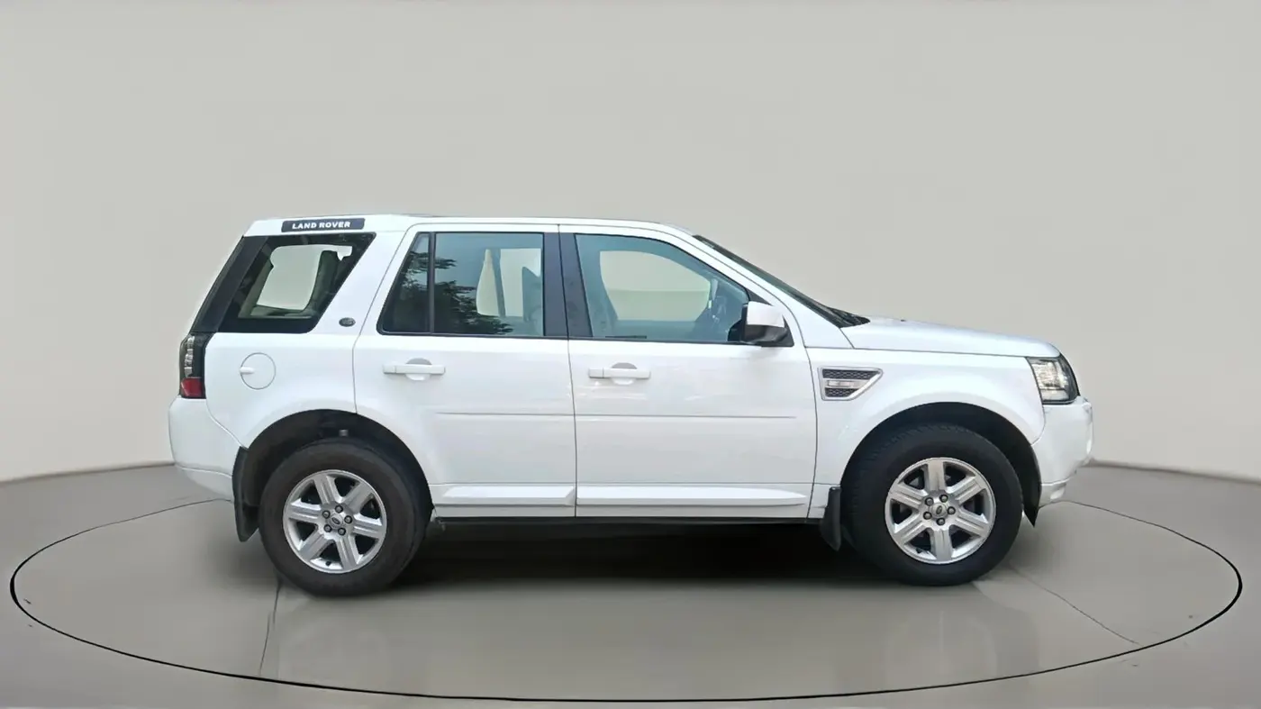 2014 Landrover Freelander 2 TD4 SE, Diesel, Automatic, 1,12,414 km, exterior