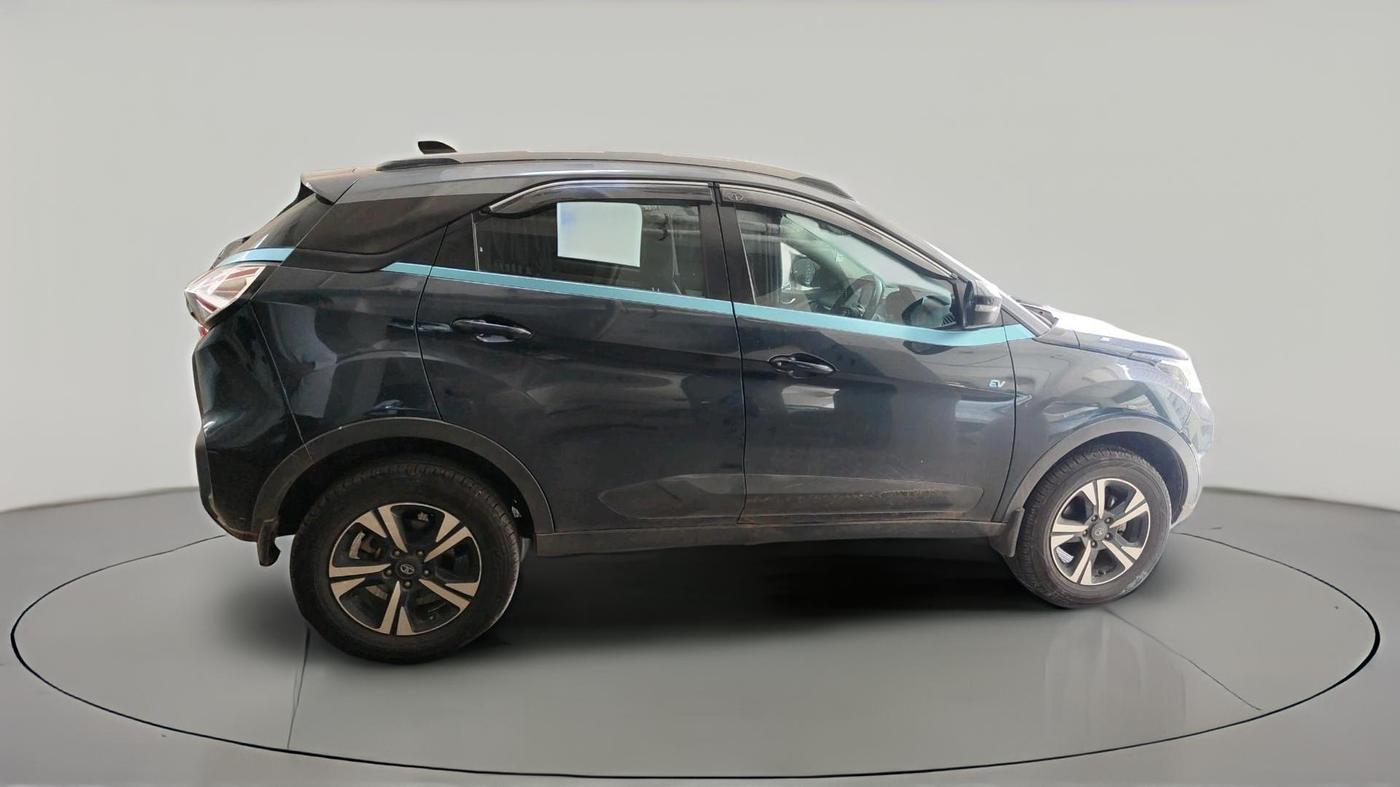2022 Tata NEXON EV XZ PLUS, Electric, Automatic, 87,867 km, exterior