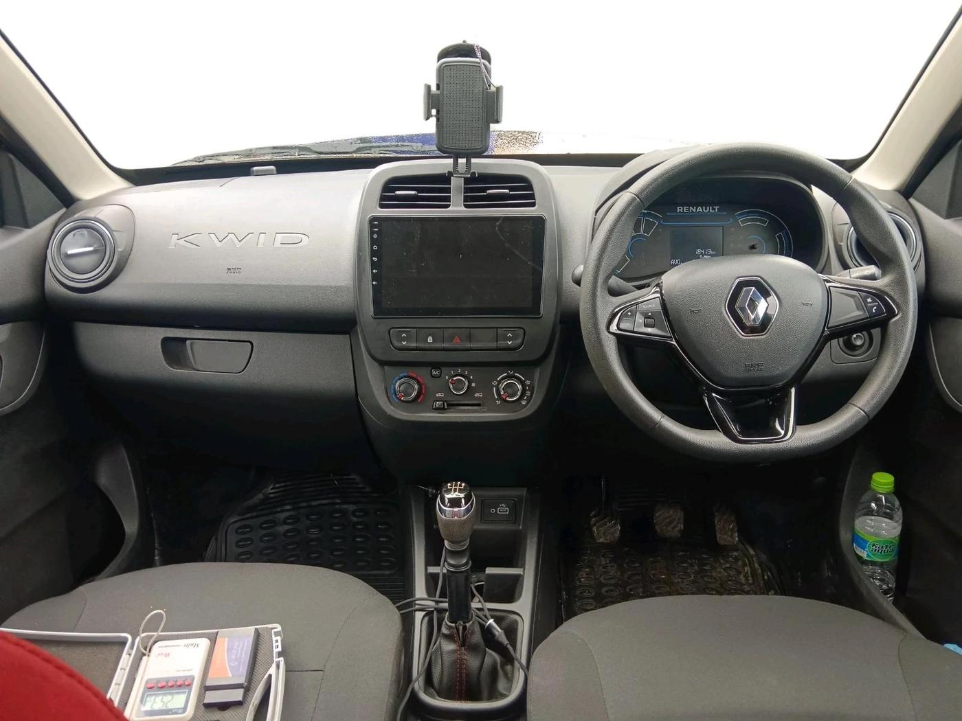 2024 Renault Kwid RXT 1.0, Petrol, Manual, 18,413 km, interior