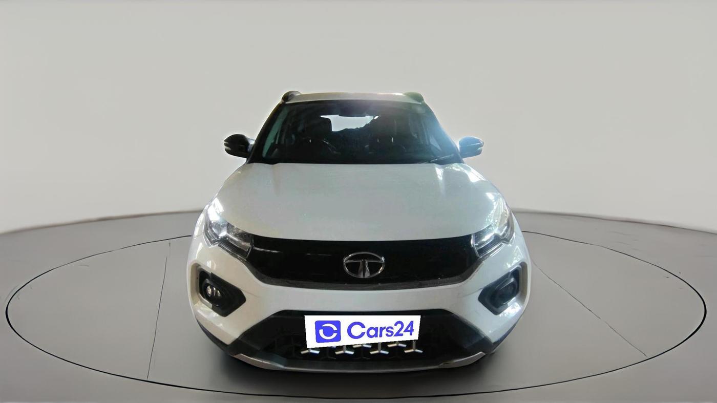 2020 Tata NEXON XZA PLUS (O) DIESEL, Diesel, Automatic, 1,36,512 km, exterior
