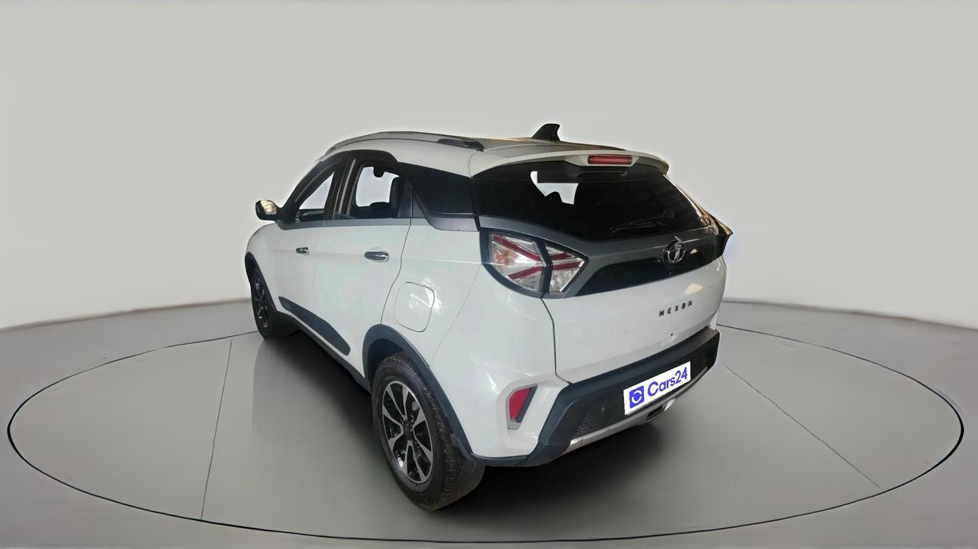 2020 Tata NEXON XZA PLUS (O) DIESEL, Diesel, Automatic, 1,36,512 km, exterior