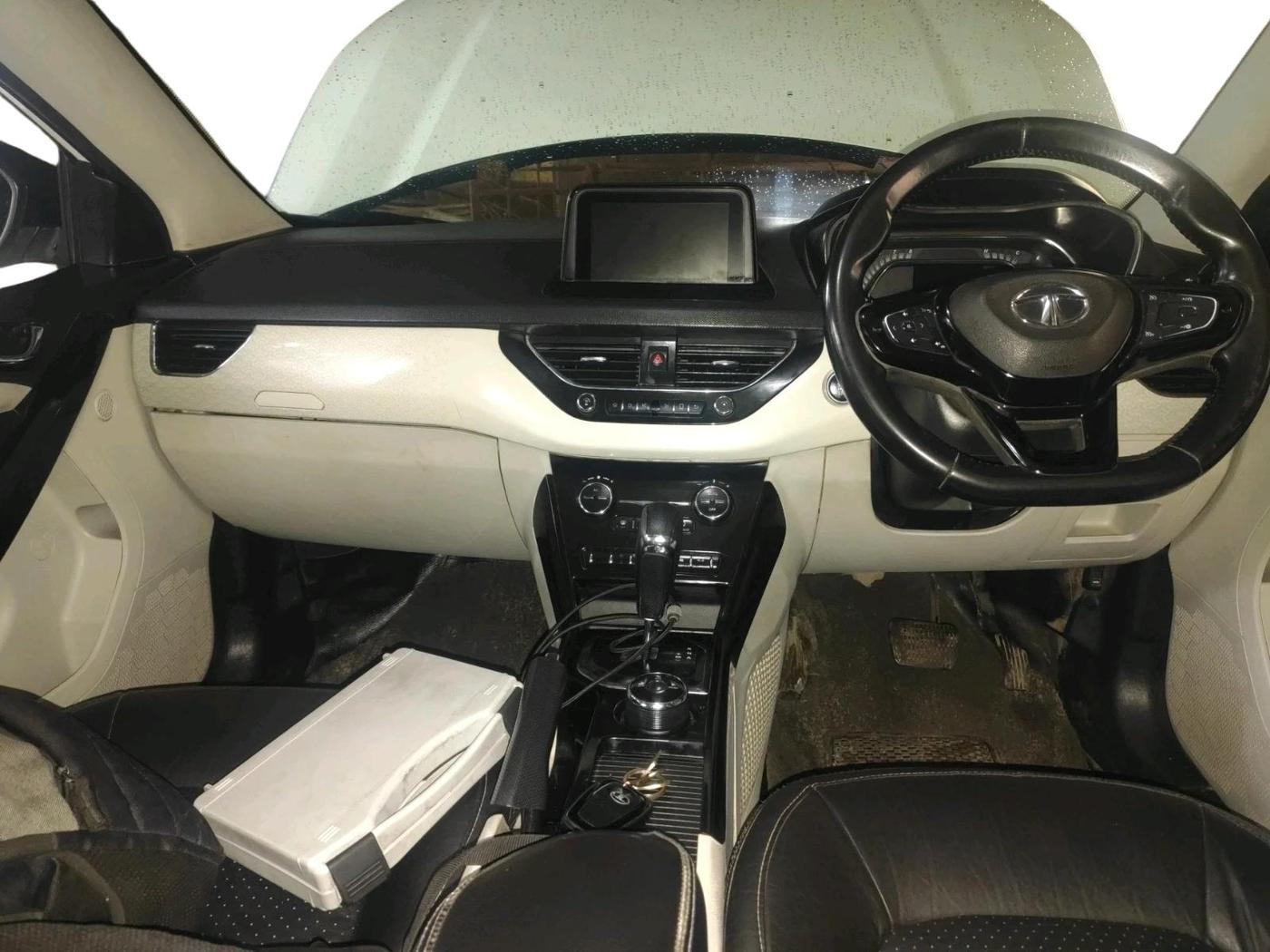 2020 Tata NEXON XZA PLUS (O) DIESEL, Diesel, Automatic, 1,36,512 km, interior