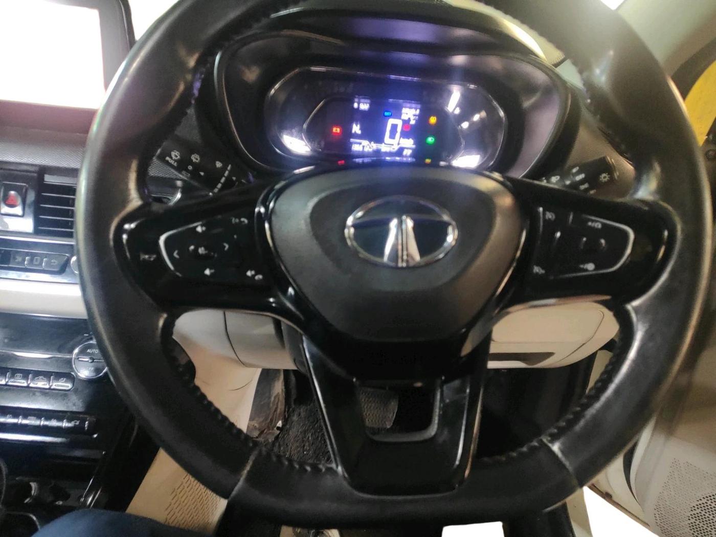 2020 Tata NEXON XZA PLUS (O) DIESEL, Diesel, Automatic, 1,36,512 km, interior