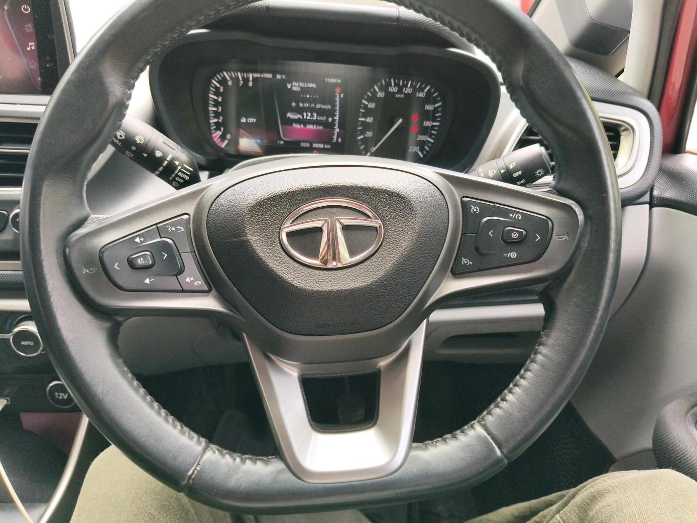 2020 Tata ALTROZ XZ PETROL, Petrol, Manual, 33,258 km, interior