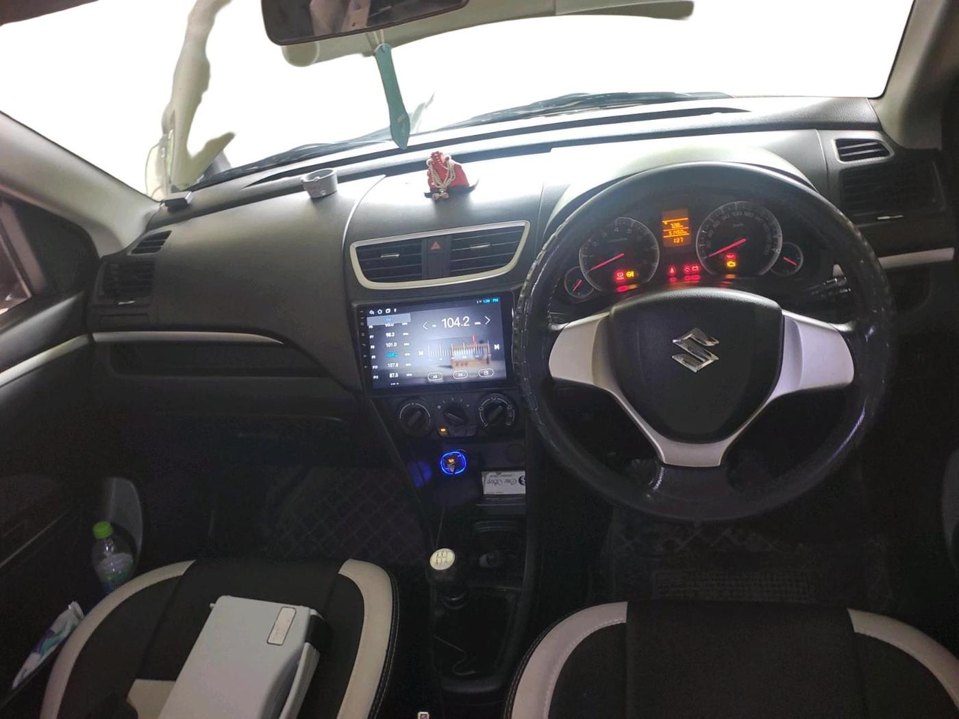 2013 Maruti Swift VXI, Petrol, Manual, 51,450 km, interior