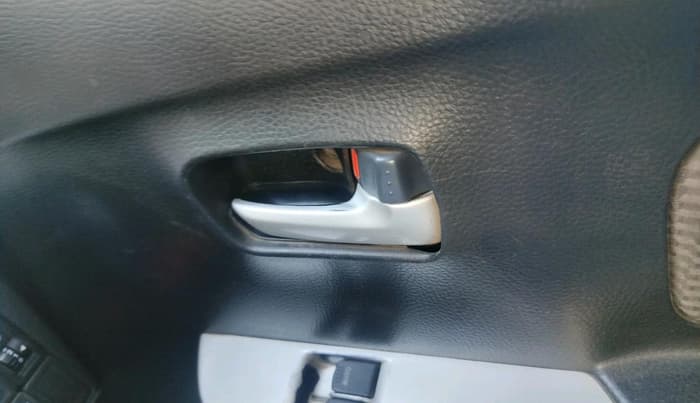 2013 Maruti Wagon R 1.0 LXI CNG, CNG, Manual, 1,60,013 km, interior