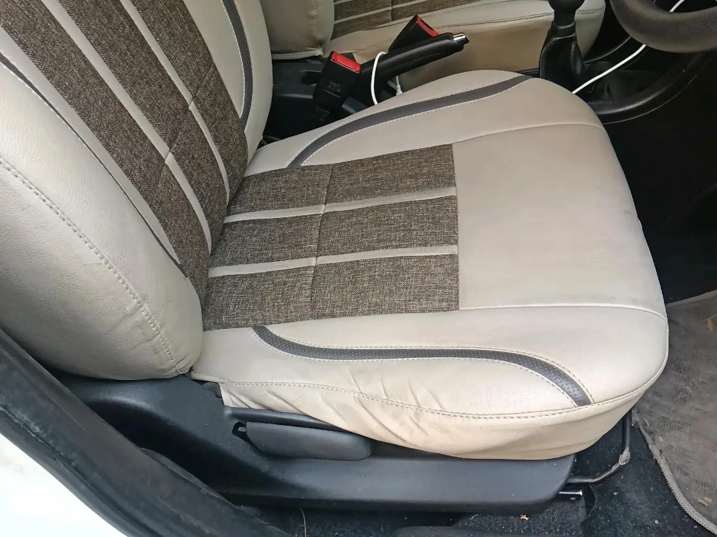 2013 Maruti Swift VXI, Petrol, Manual, 41,942 km, interior