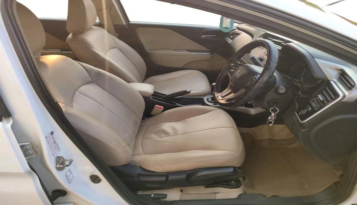 2015 Honda City 1.5L I-DTEC V, Diesel, Manual, 1,52,428 km, interior