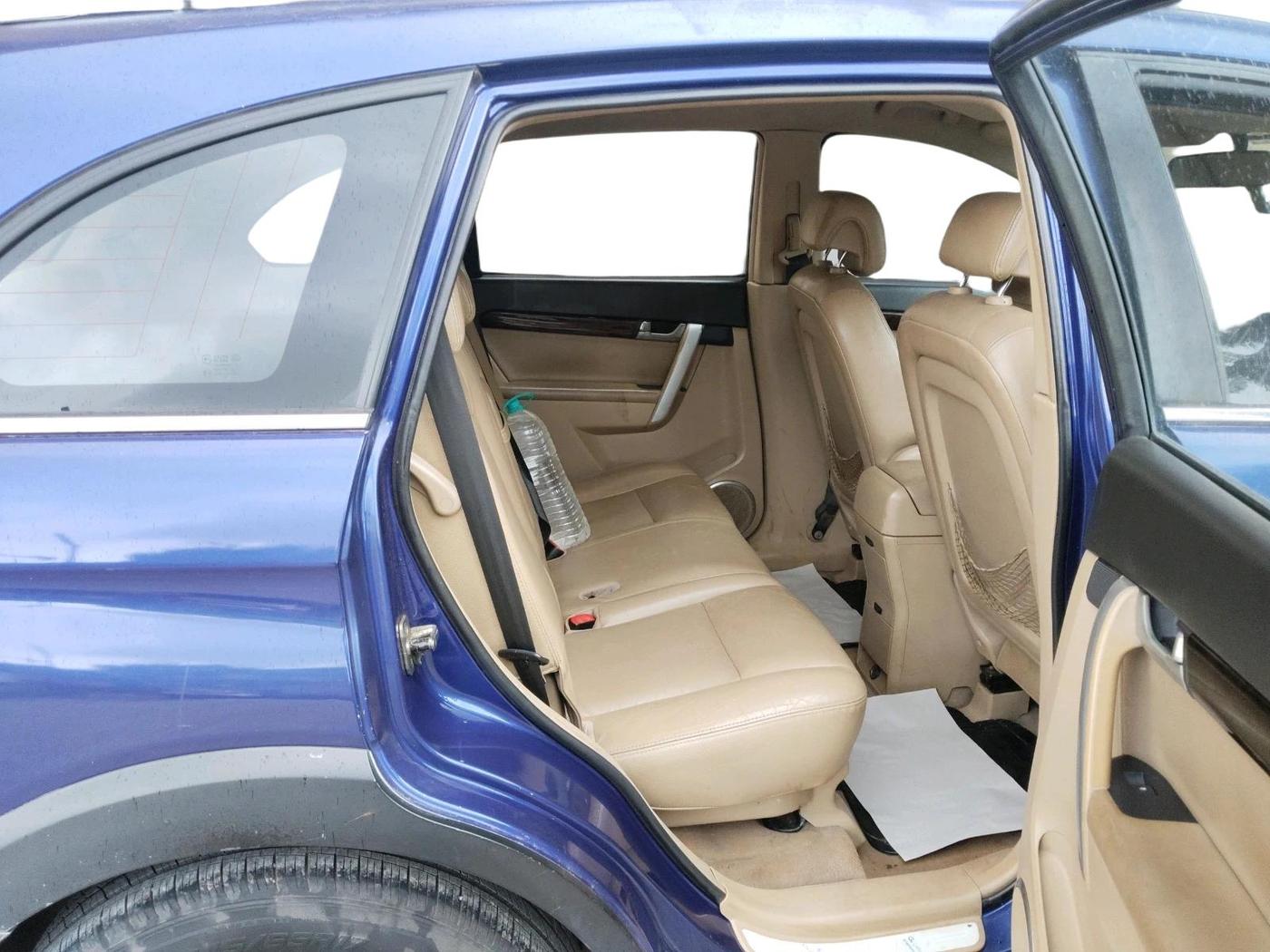 2011 Chevrolet Captiva LTZ AWD AT, Diesel, Automatic, 1,22,022 km, interior