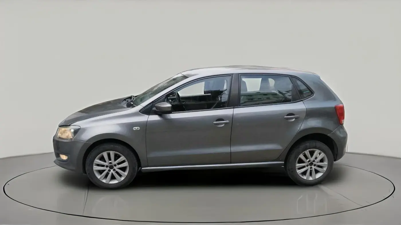 2013 Volkswagen Polo HIGHLINE1.2L, Petrol, Manual, 1,41,542 km, exterior