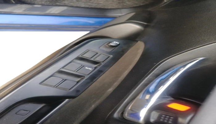 2013 Maruti Swift ZXI, Petrol, Manual, 49,083 km, interior