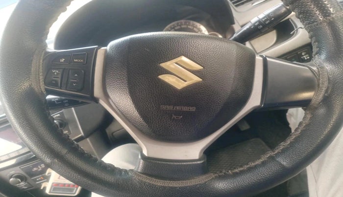 2013 Maruti Swift ZXI, Petrol, Manual, 49,083 km, interior
