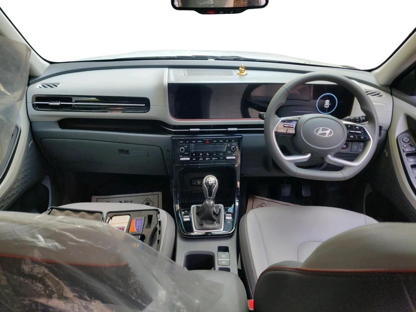 2024 Hyundai Creta SX (O) 1.5 PETROL, Petrol, Manual, 15,344 km, interior