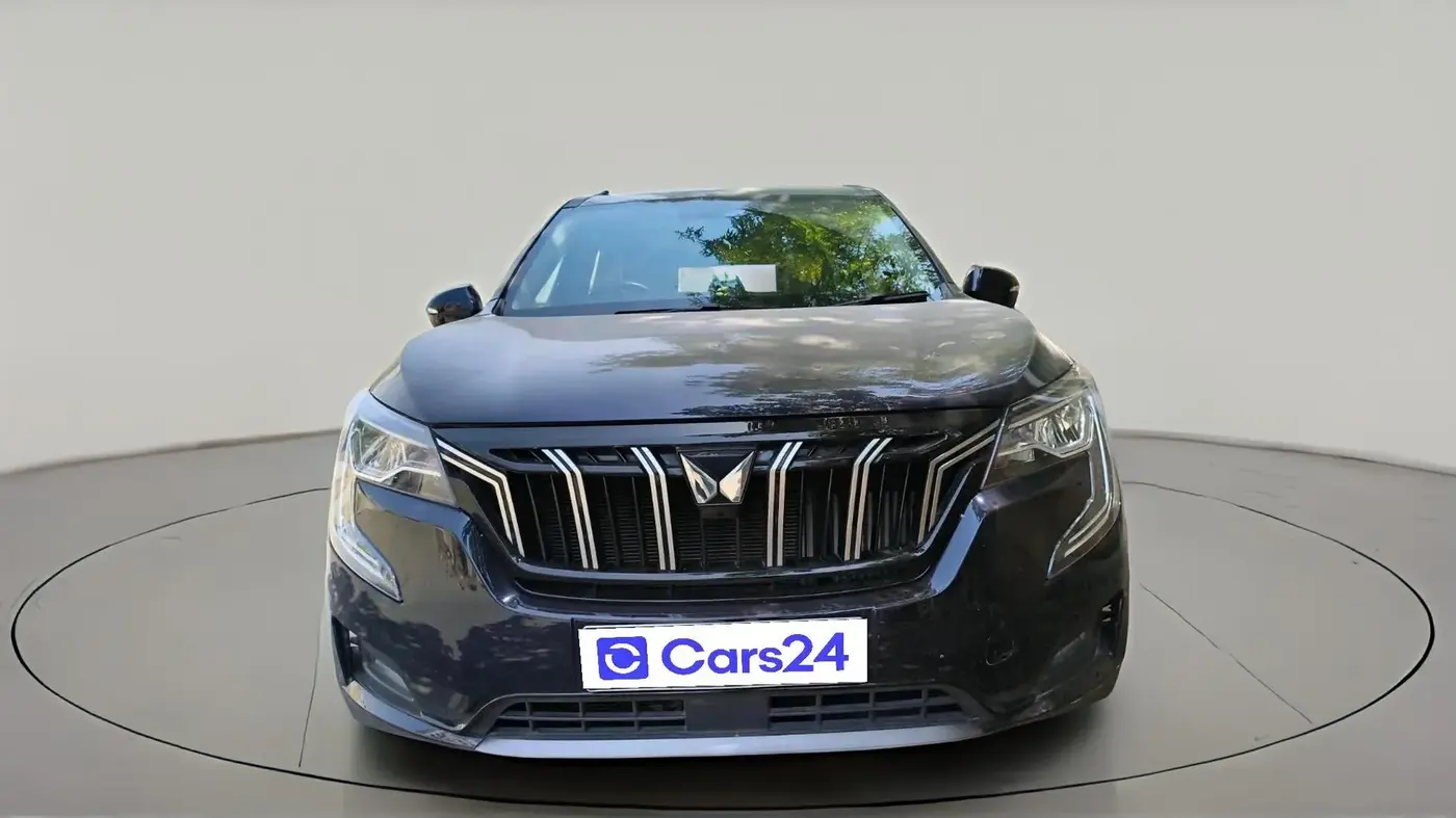 2025 Mahindra XUV700 AX 7 D AT 7 STR, Diesel, Automatic, 11,425 km, exterior