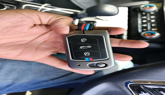 2025 Mahindra XUV700 AX 7 D AT 7 STR, Diesel, Automatic, 11,425 km, interior