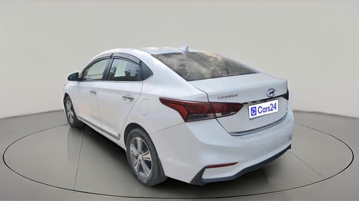 2018 Hyundai Verna 1.6 VTVT SX, Petrol, Manual, 54,180 km, exterior