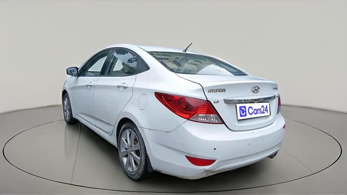 2012 Hyundai Verna FLUIDIC 1.6 VTVT SX, CNG, Manual, 1,14,264 km, exterior