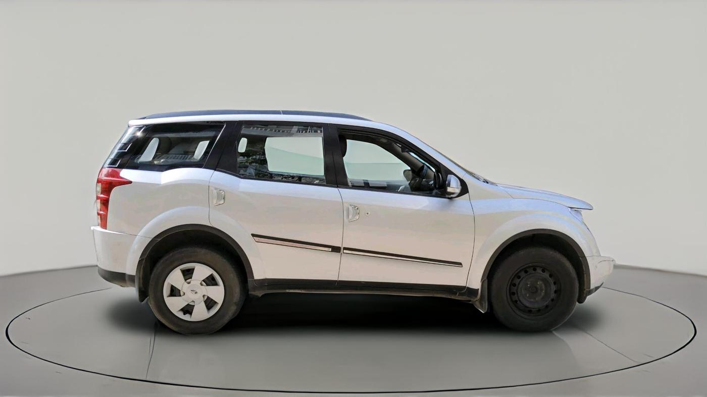 2014 Mahindra XUV500 W6, Diesel, Manual, 84,229 km, exterior