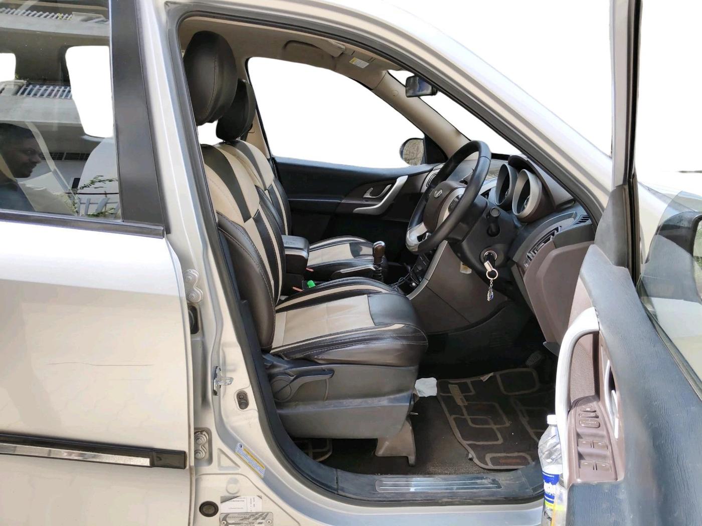 2014 Mahindra XUV500 W6, Diesel, Manual, 84,229 km, interior