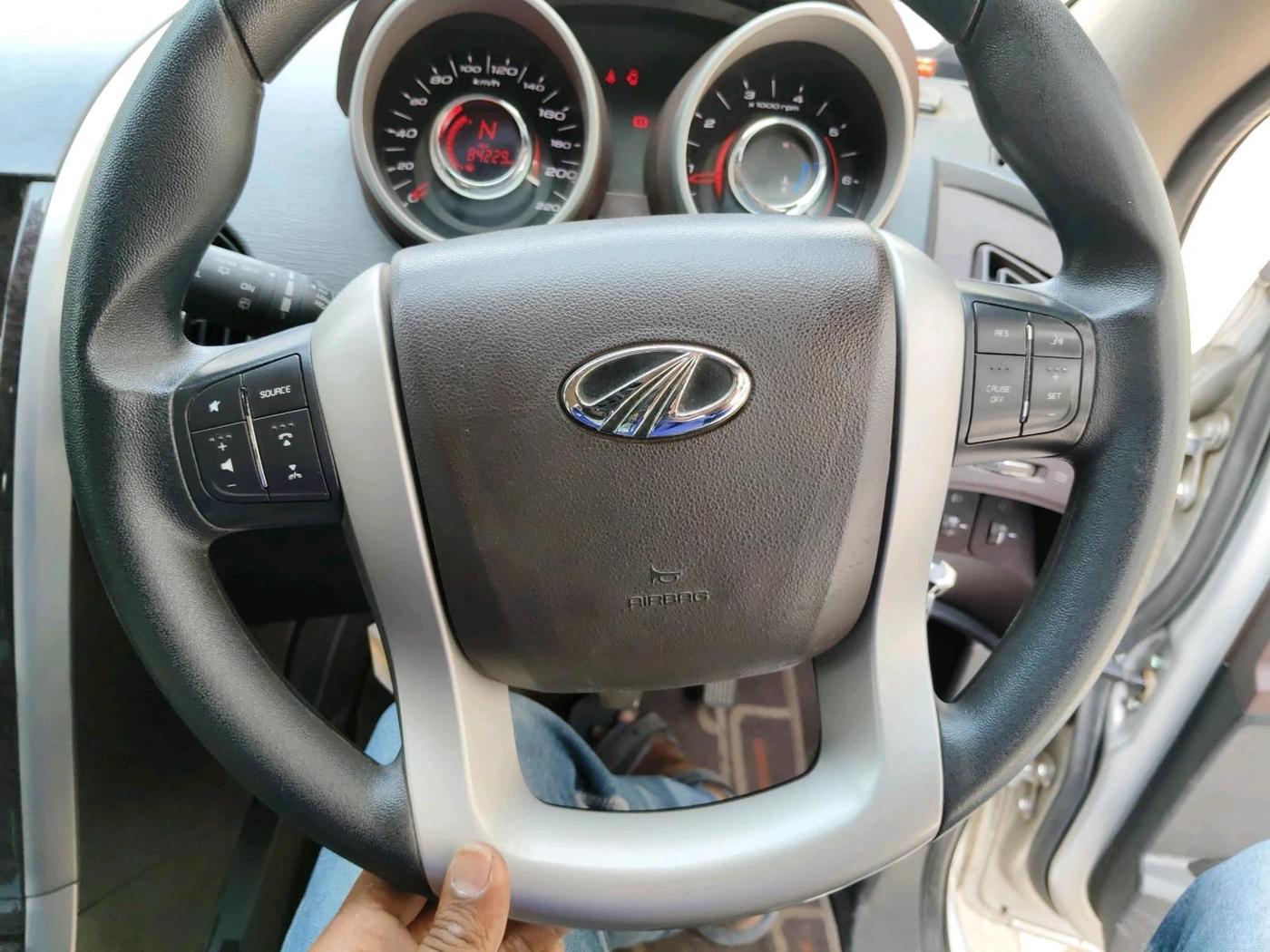 2014 Mahindra XUV500 W6, Diesel, Manual, 84,229 km, interior
