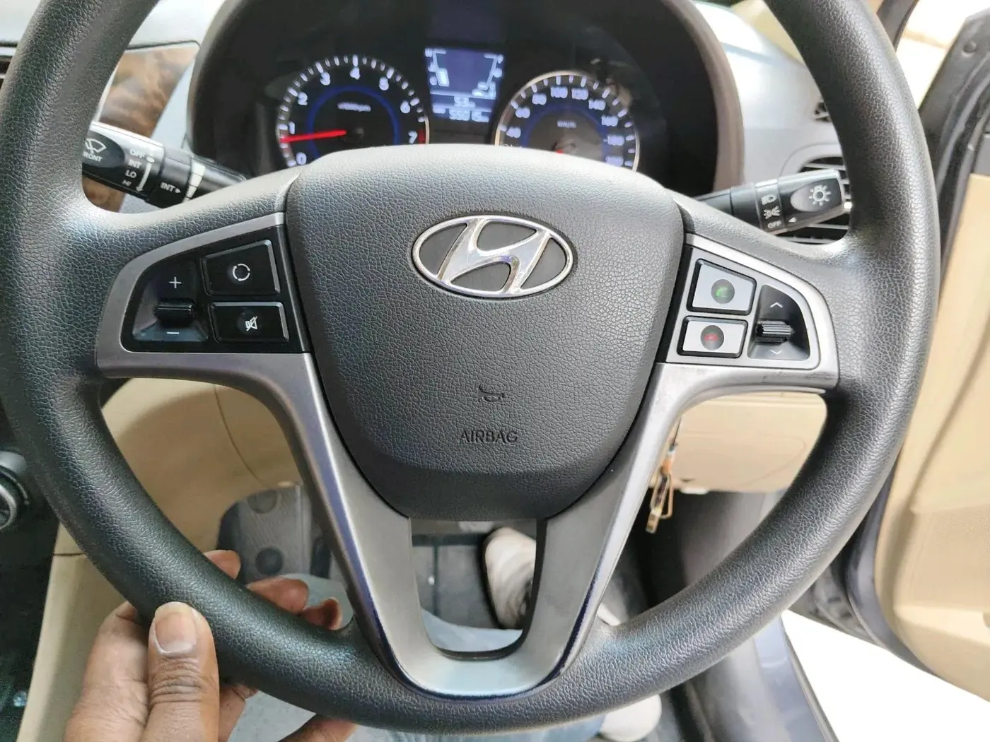2016 Hyundai Verna 1.6 VTVT SX, Petrol, Manual, 55,255 km, interior