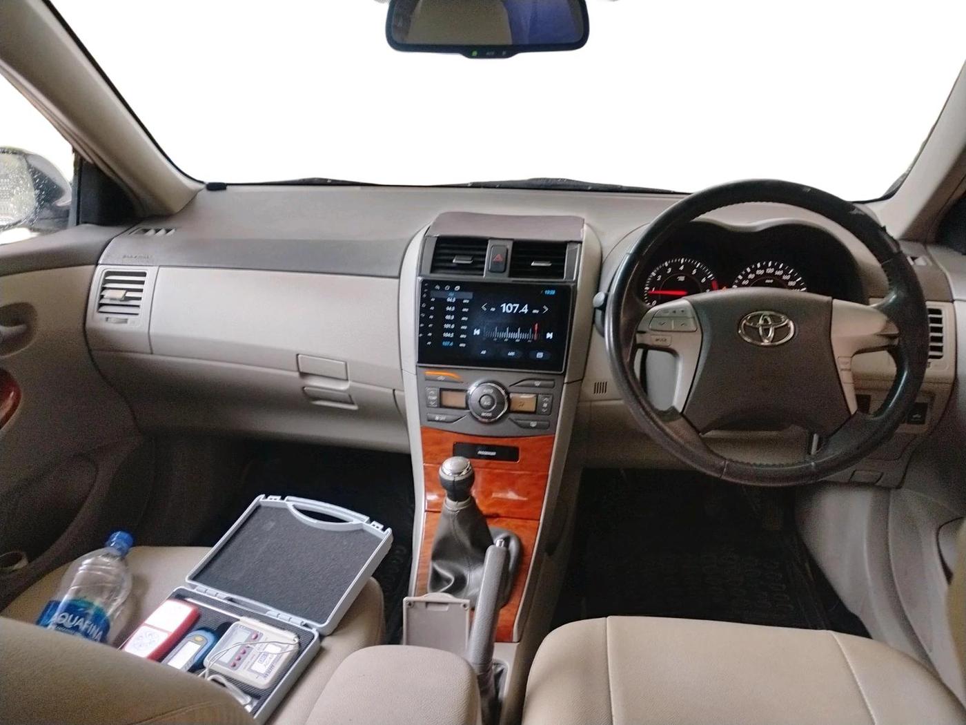 2011 Toyota Corolla Altis G PETROL, Petrol, Manual, 82,753 km, interior