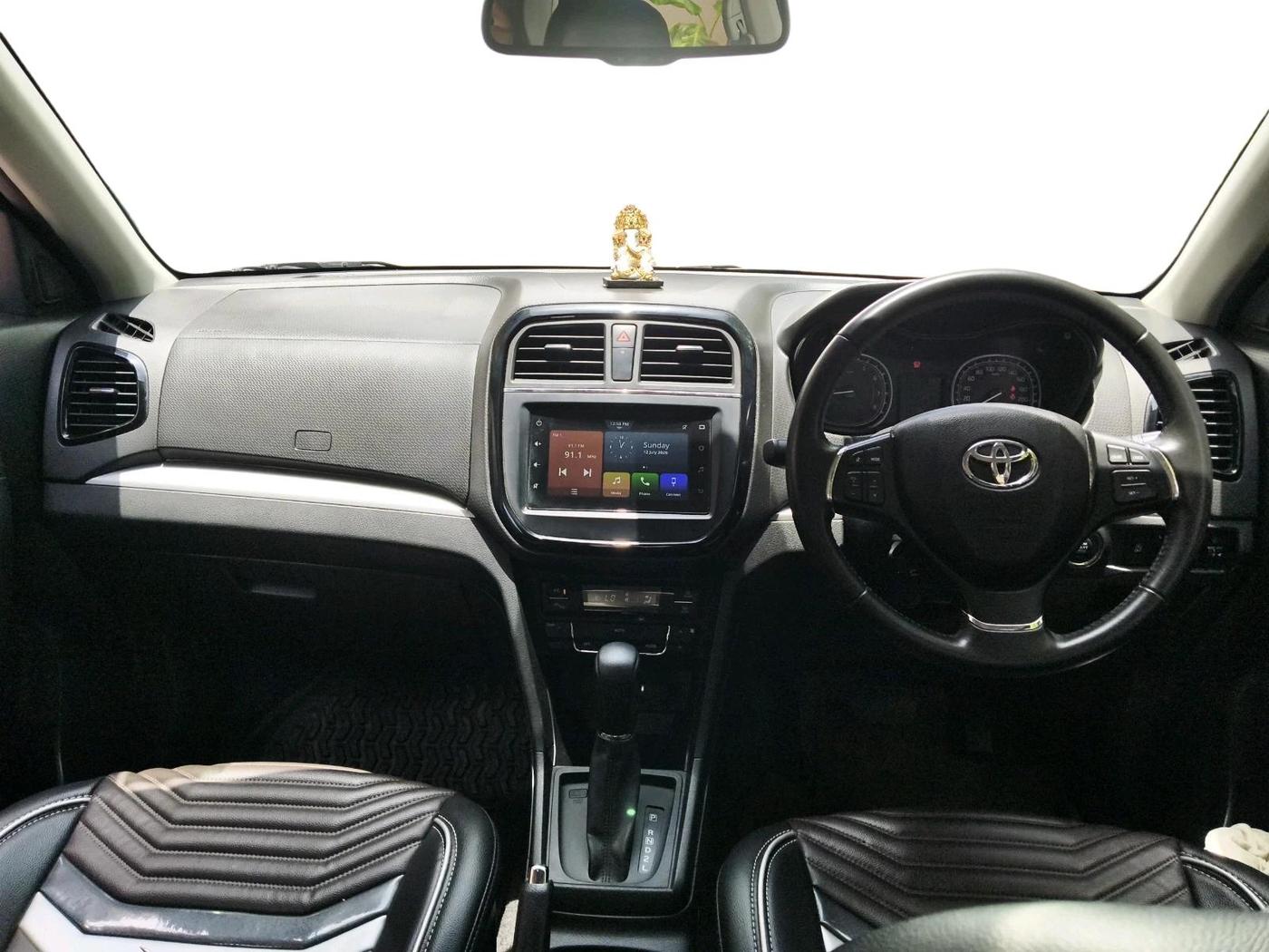 2022 Toyota URBAN CRUISER PREMIUM GRADE AT, Petrol, Automatic, 13,888 km, interior