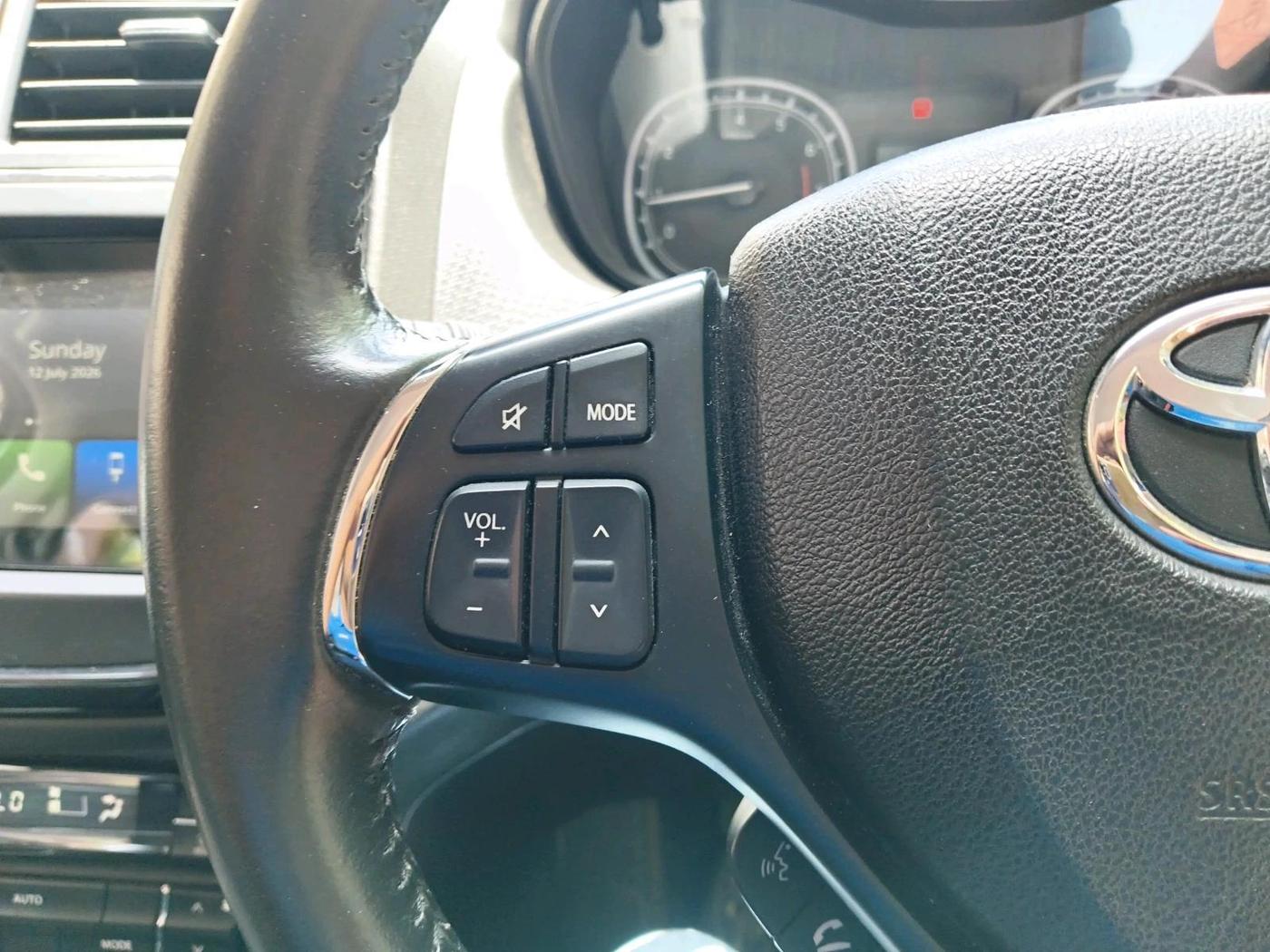 2022 Toyota URBAN CRUISER PREMIUM GRADE AT, Petrol, Automatic, 13,888 km, interior