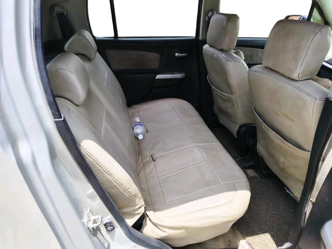 2013 Maruti Wagon R 1.0 VXI, CNG, Manual, 1,59,623 km, interior