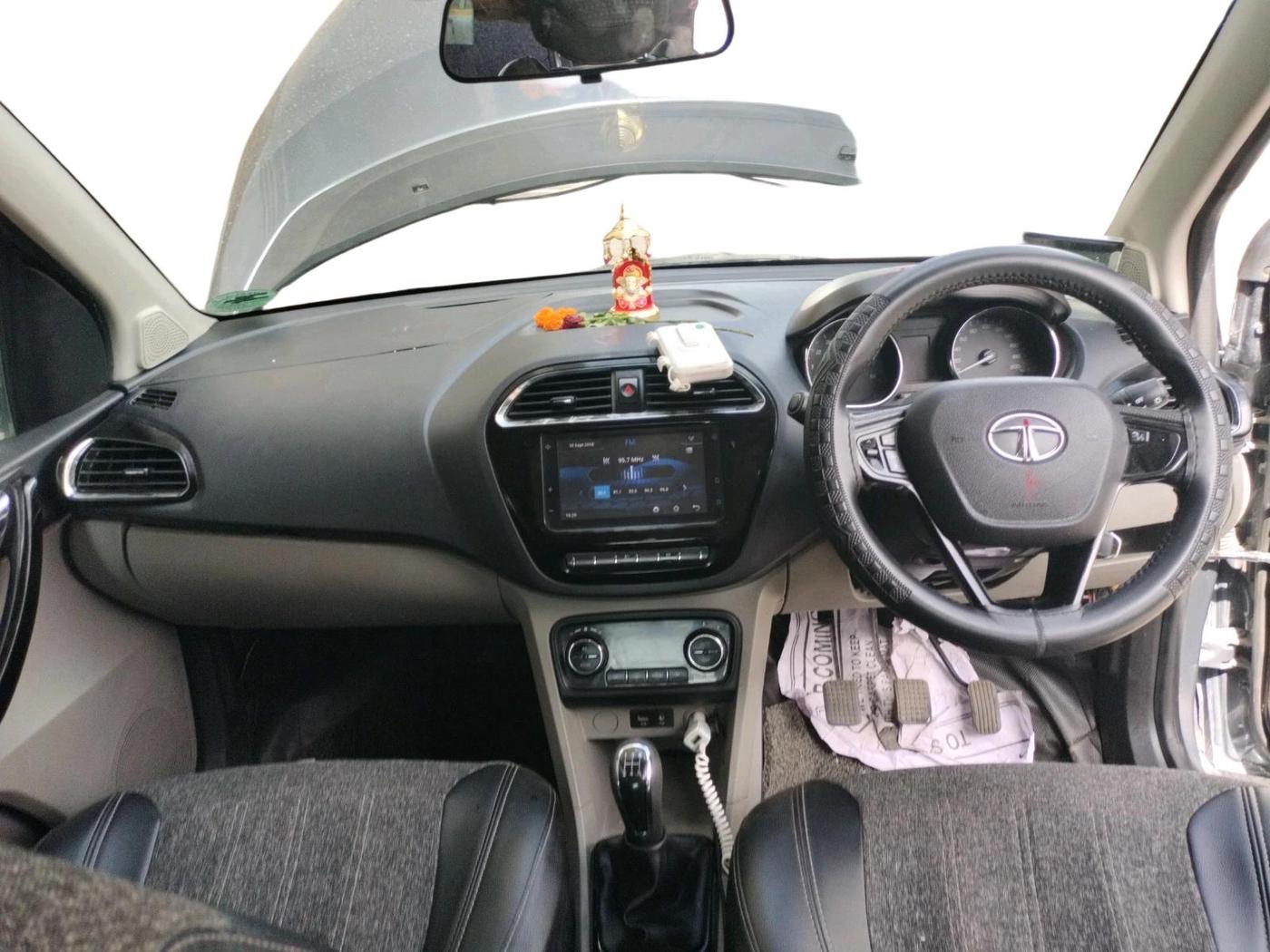 2019 Tata Tiago XZ PLUS PETROL, Petrol, Manual, 54,057 km, interior