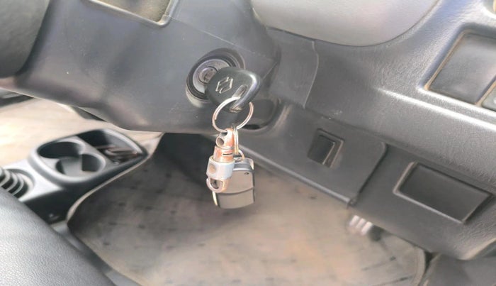 2011 Maruti Alto LXI, CNG, Manual, 1,03,277 km, interior