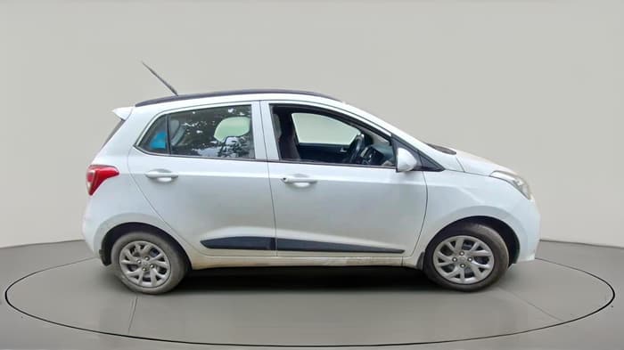 2020 Hyundai Grand i10 SPORTZ 1.2 KAPPA VTVT, Petrol, Manual, 33,900 km, exterior