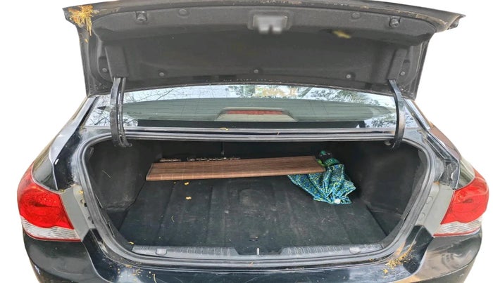 2011 Chevrolet Cruze LTZ AT, Diesel, Automatic, 1,10,000 km, exterior