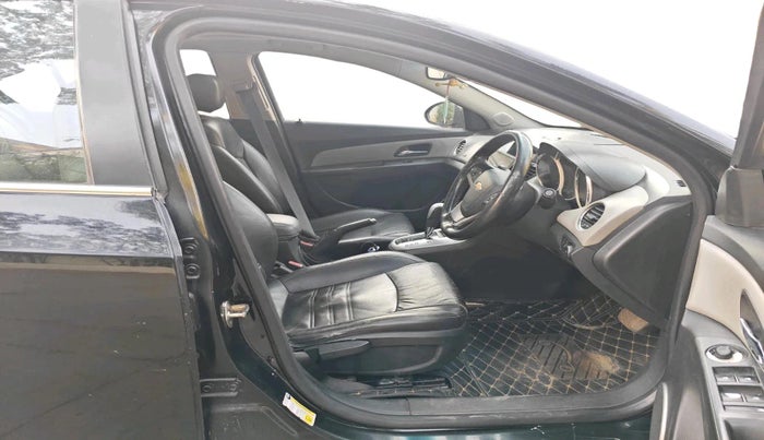 2011 Chevrolet Cruze LTZ AT, Diesel, Automatic, 1,10,000 km, interior