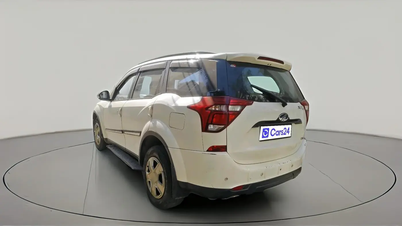 2020 Mahindra XUV500 W7, Diesel, Manual, 92,520 km, exterior
