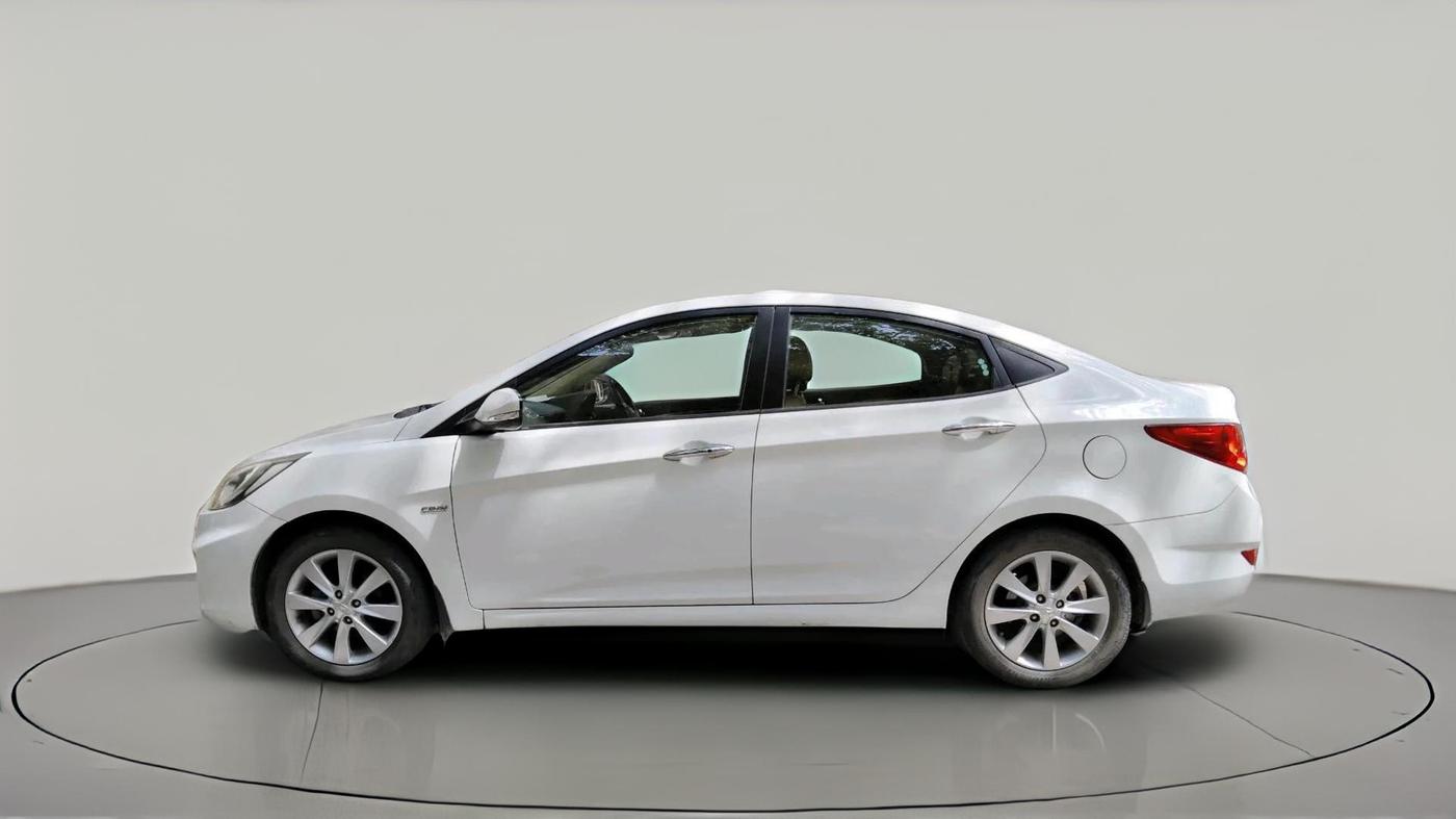 2013 Hyundai Verna FLUIDIC 1.6 CRDI SX OPT, Diesel, Manual, 1,00,952 km, exterior