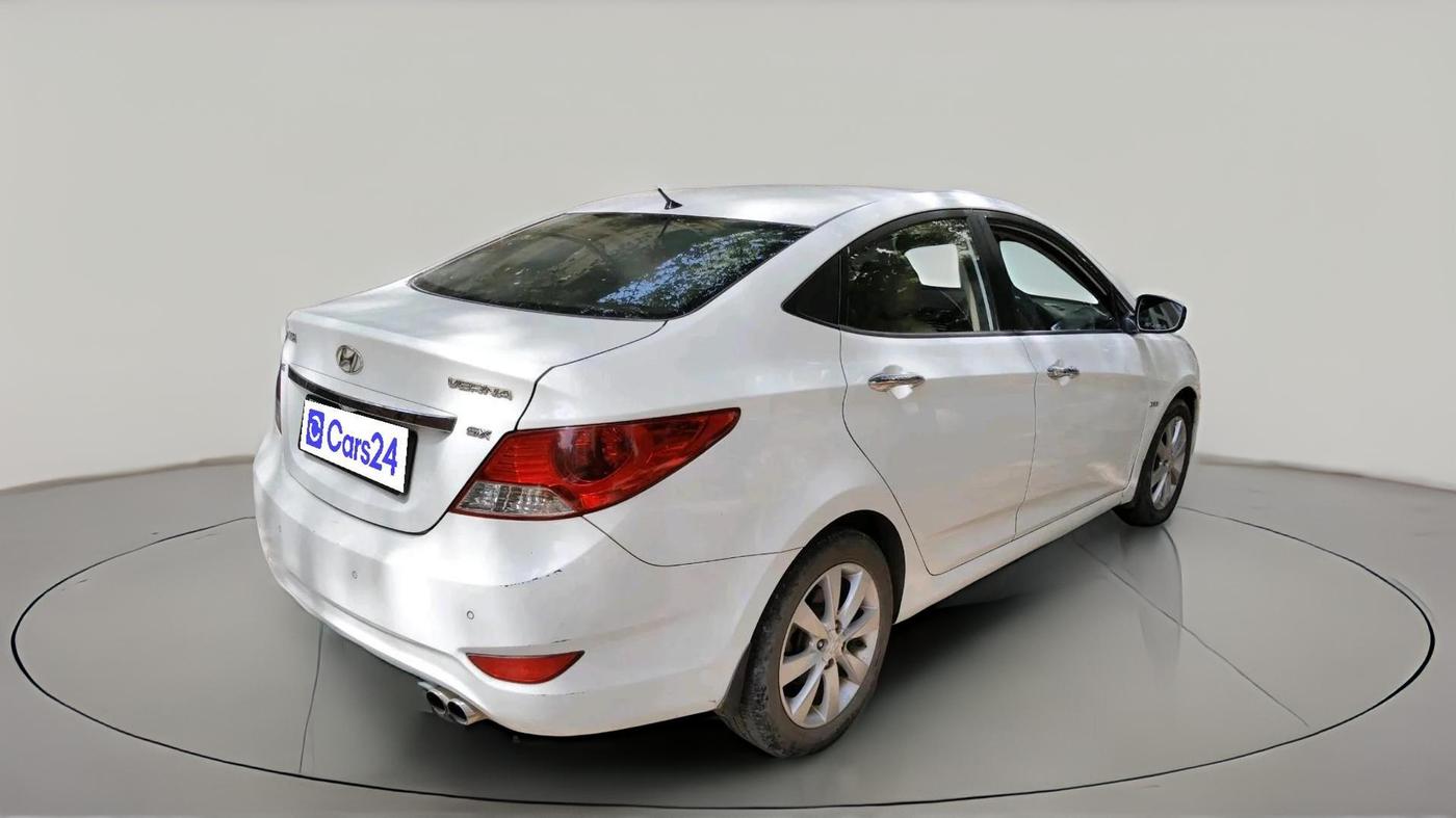 2013 Hyundai Verna FLUIDIC 1.6 CRDI SX OPT, Diesel, Manual, 1,00,952 km, exterior