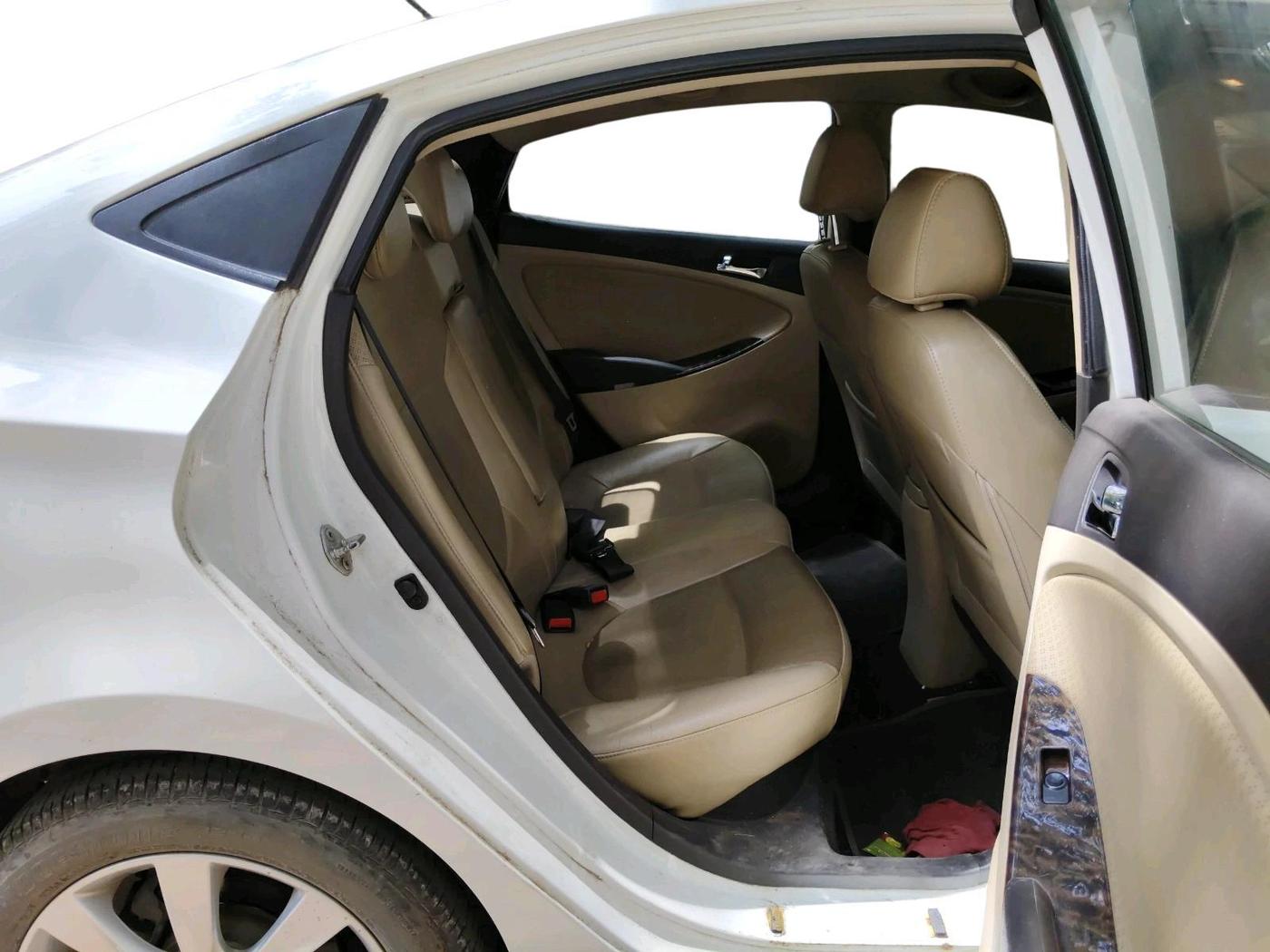 2013 Hyundai Verna FLUIDIC 1.6 CRDI SX OPT, Diesel, Manual, 1,00,952 km, interior
