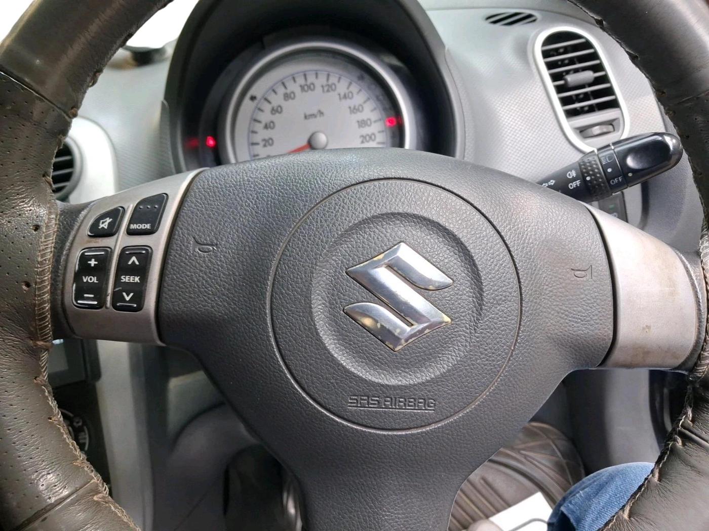 2011 Maruti Ritz ZXI, Petrol, Manual, 81,758 km, interior