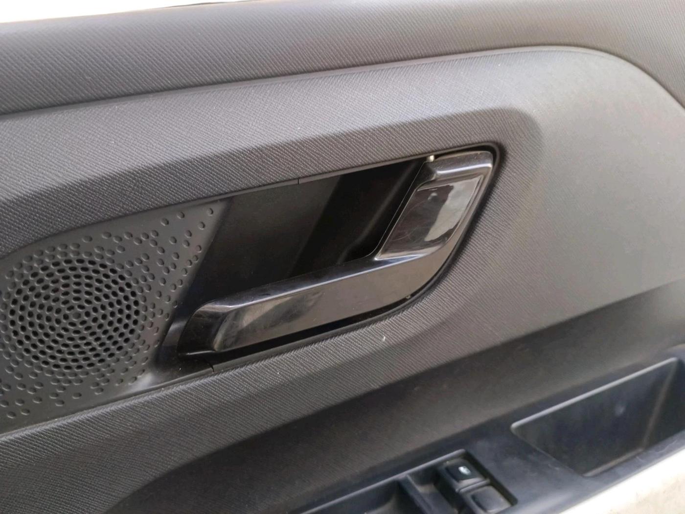 2022 Tata PUNCH PURE MT, Petrol, Manual, 25,123 km, interior